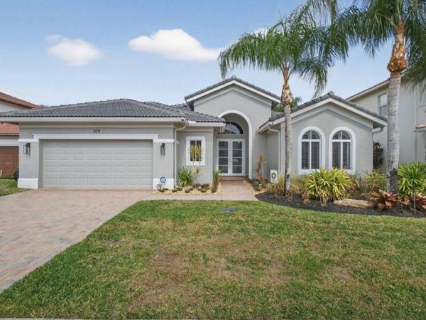109 Isola Circle , Royal Palm Beach, FL 33411