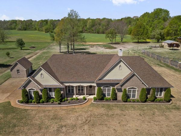 8167 FREUDENBERG DR, Millington, TN 38053