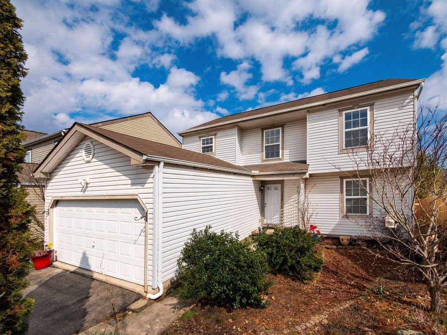 1429 Milridge Drive , Marysville, OH 43040 Photo 1