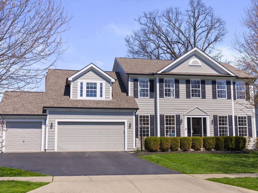 4004 Village Club Drive , Powell, OH 43065 Photo 1
