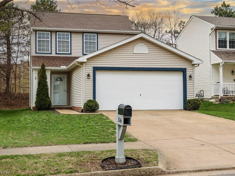 2146 Stonehenge Circle , Akron, OH 44319 Photo 1