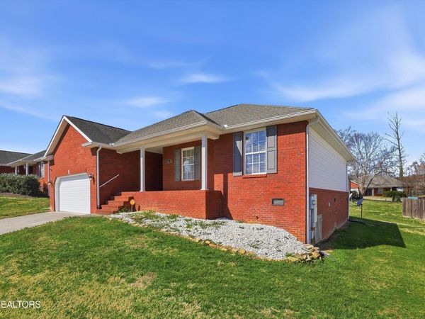 823 Colonial Estates Way, Knoxville, TN 37920
