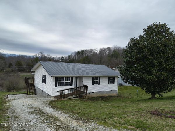 139 Kenzie Lane, LaFollette, TN 37766