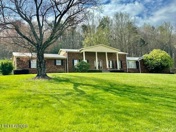 4139 Old State Highway 63 , Speedwell, TN 37870