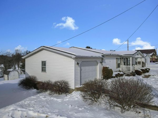 104 Vine Street , New Lexington, OH 43764