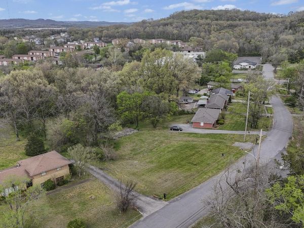 616 Malta Dr , Nashville, TN 37207