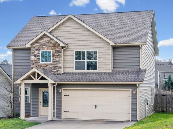 520 Somerset Ln , Clarksville, TN 37042