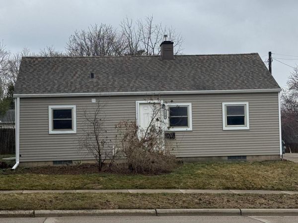 1064 S Grove Avenue , Owatonna, MN 55060