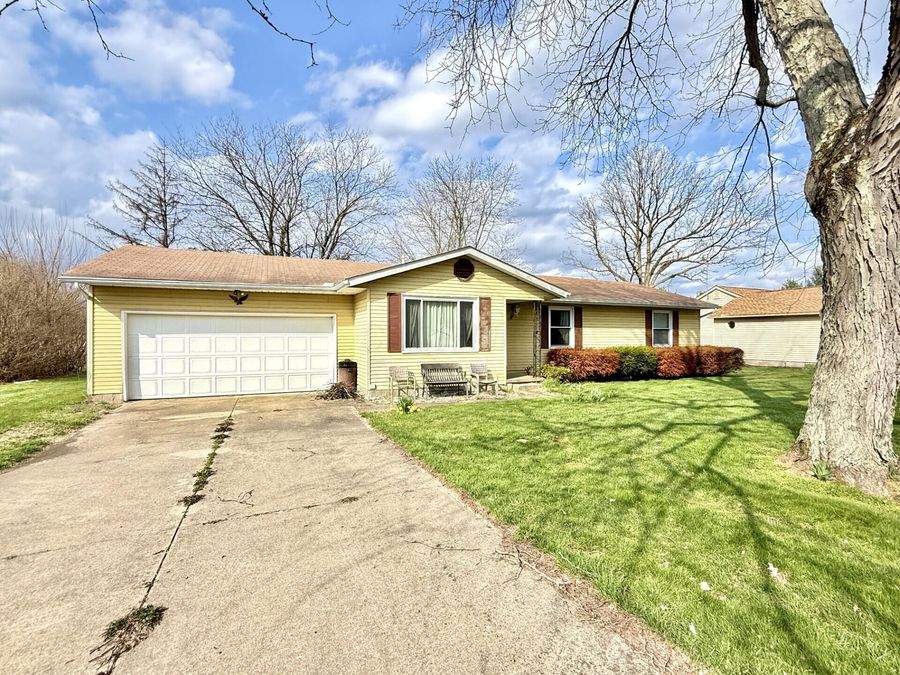 564 Forward Pass Way , Pataskala, OH 43062 Photo 1