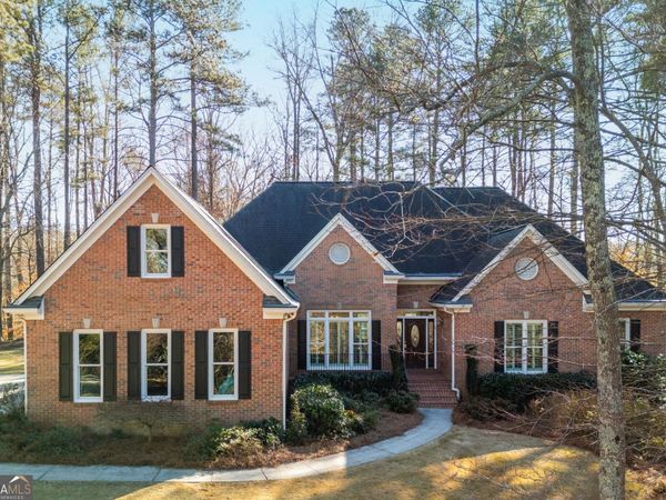 530 Kings County Court, Milton, GA 30004