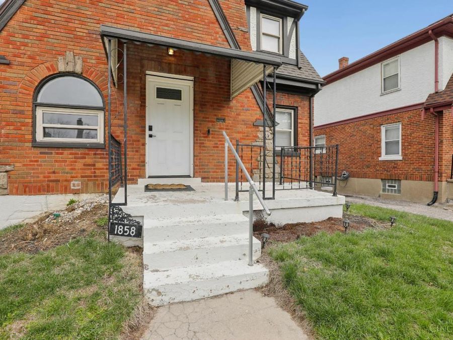 1858 Garden Lane, Cincinnati, OH 45237 Photo 2