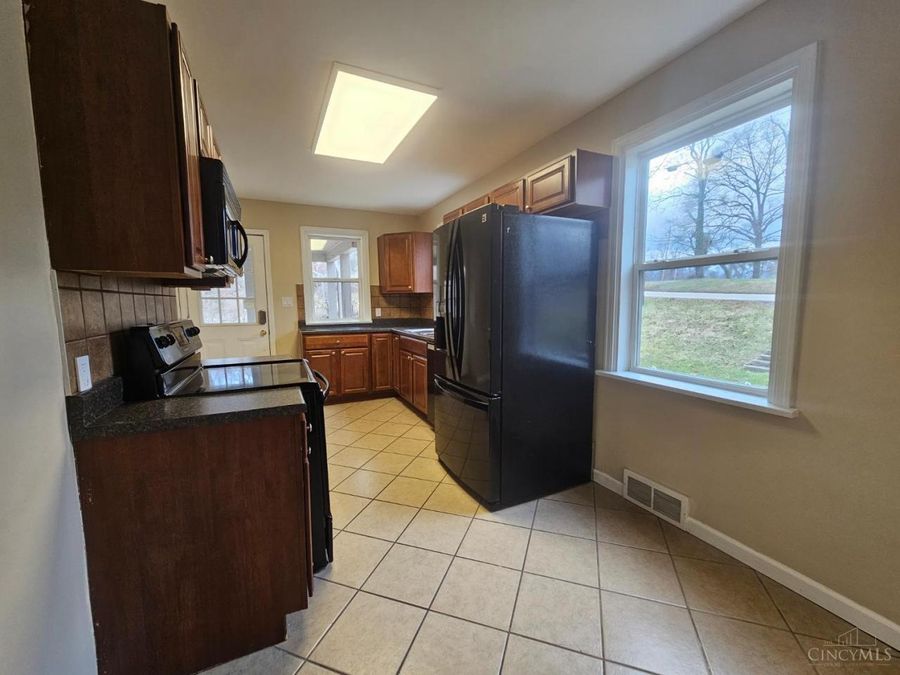9103 Zoellner Road, Colerain Township, OH 45251 Photo 9
