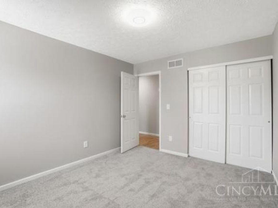 9891 McCauly Woods Drive, West Chester, OH 45241 Photo 38