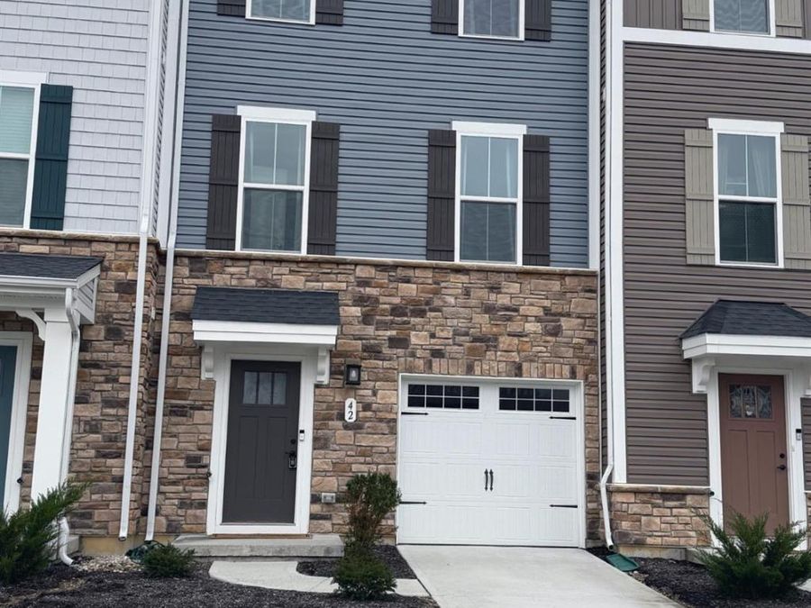 42 Wentworth Lane, Deer Park, OH 45236 Photo 1