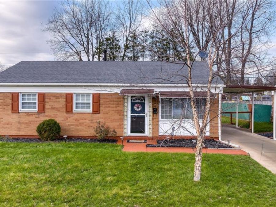 2317 40th Street NE, Canton, OH 44705 Photo 1