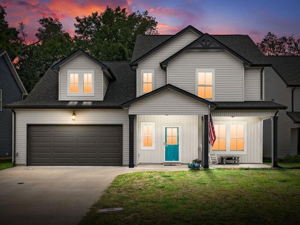 440 Kinslow Ct , Clarksville, TN 37040