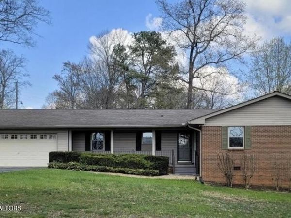 422 Sherwood Drive , Maryville, TN 37801
