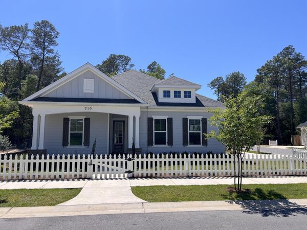 719 Reindeer Road, Niceville, FL 32578