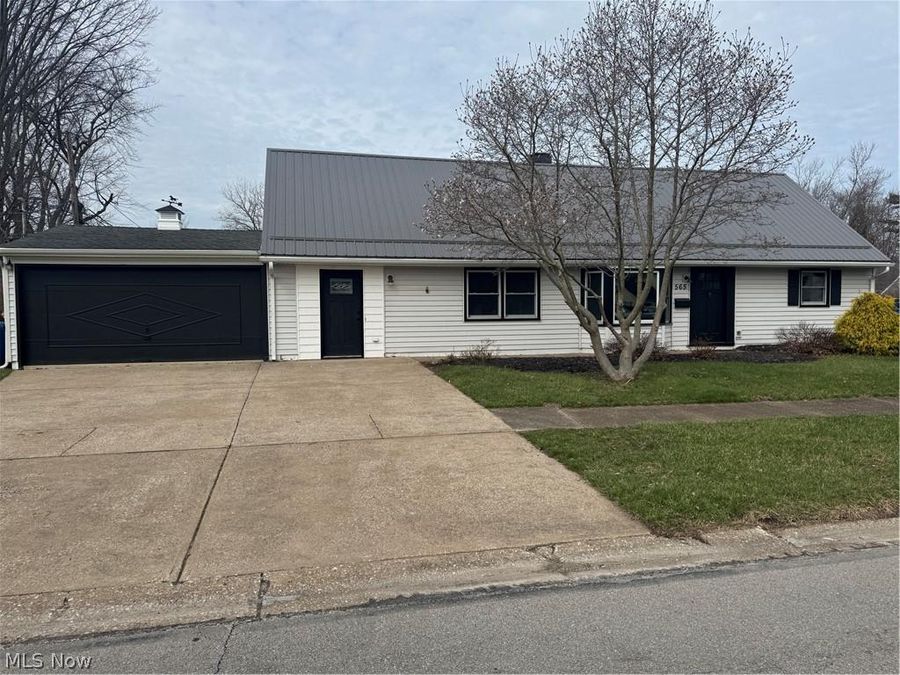 565 Irving Park Boulevard , Sheffield Lake, OH 44054 Photo 1