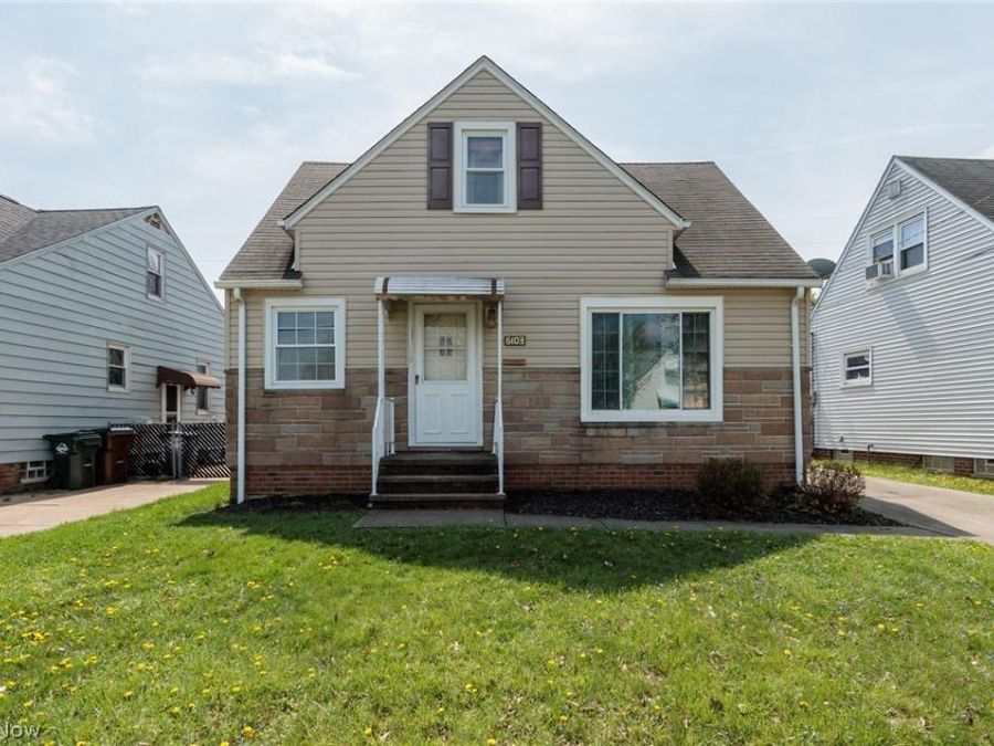 6103 Allanwood Drive , Parma, OH 44129 Photo 1