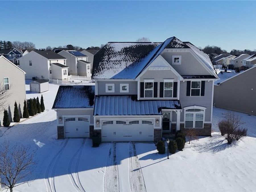 6562 Pine Bluff Avenue NE, Canton, OH 44721 Photo 1