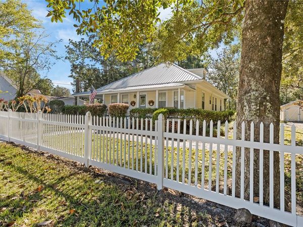 429 SE 1ST AVENUE , WILLISTON, FL 32696