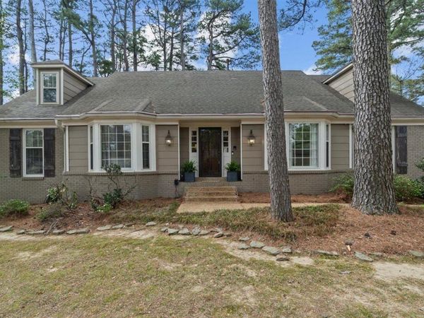 8229 PINE VALLEY LN, Germantown, TN 38139