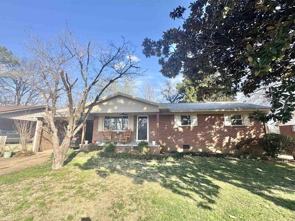 636 MELTON AVE, Dyersburg, TN 38024