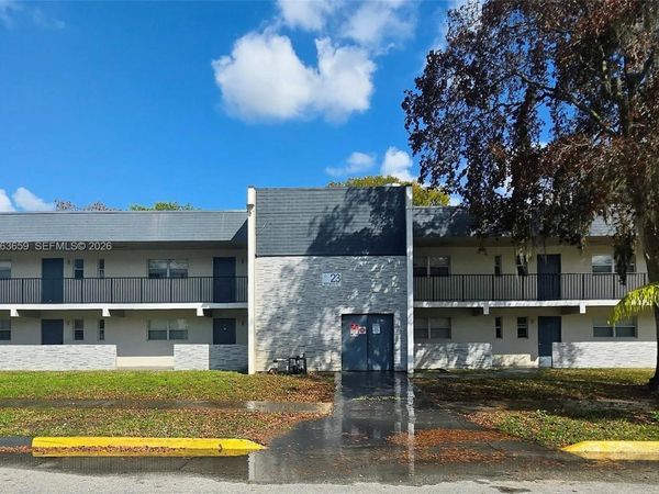7925 Fairview Dr , Unit 206, Tamarac, FL 33321
