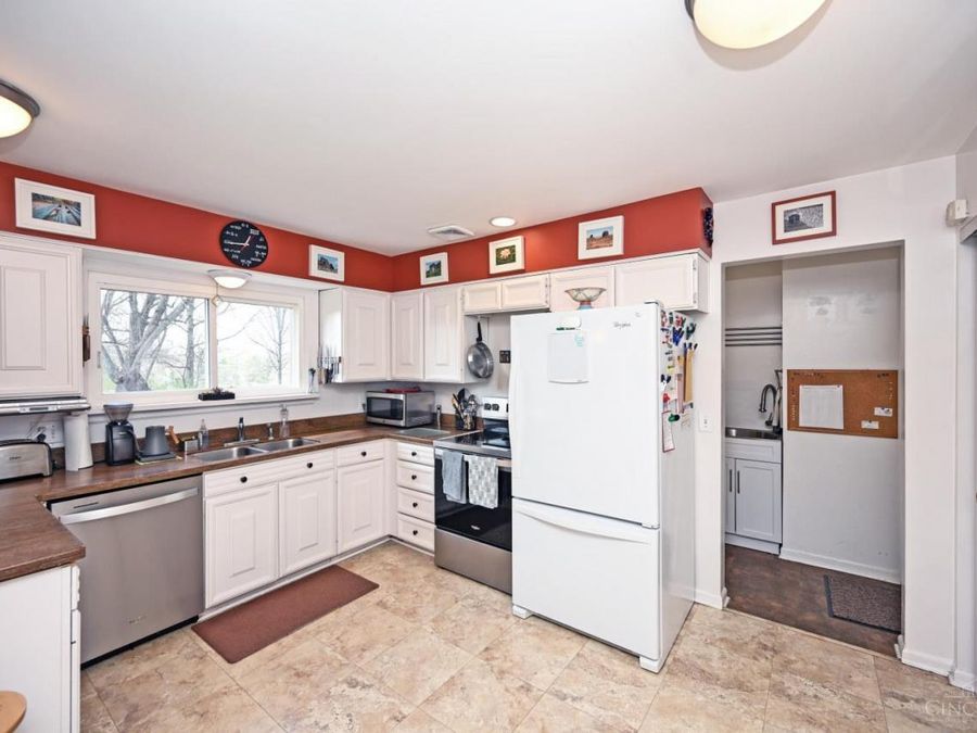 2515 Fairhill Drive, Cincinnati, OH 45239 Photo 9