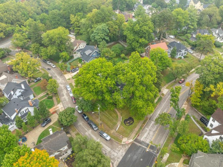 3246 Observatory Avenue, Cincinnati, OH 45208 Photo 74