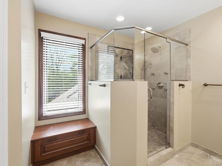 3725 Sherbrooke Drive, Evendale, OH 45241 Photo 35