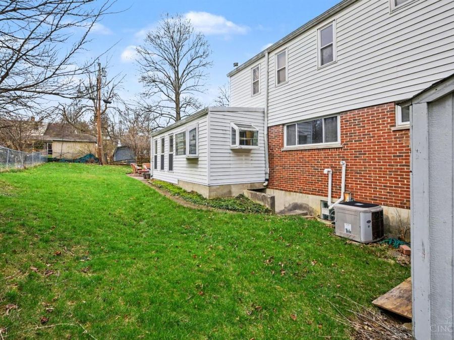 1 Jennings Road, Greenhills, OH 45218 Photo 24