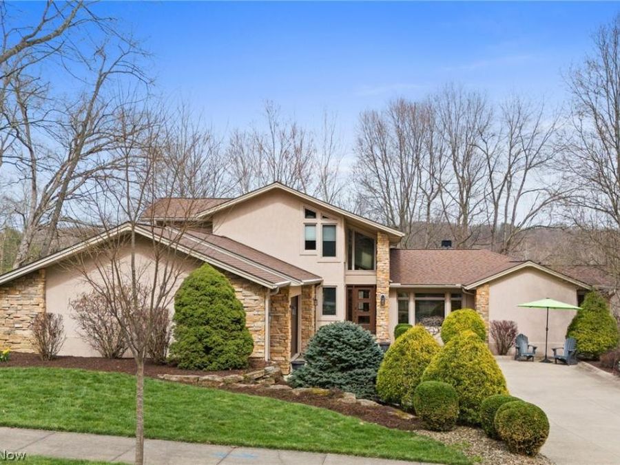 1105 Riverwoods Drive , Akron, OH 44313 Photo 1