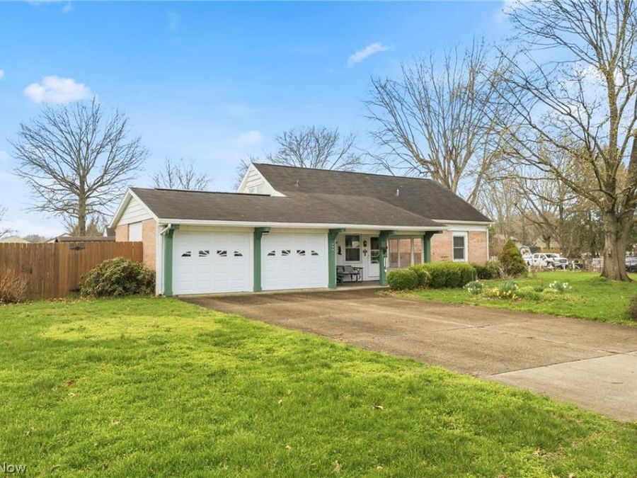 890 Huffman Square NE, Bolivar, OH 44612 Photo 1