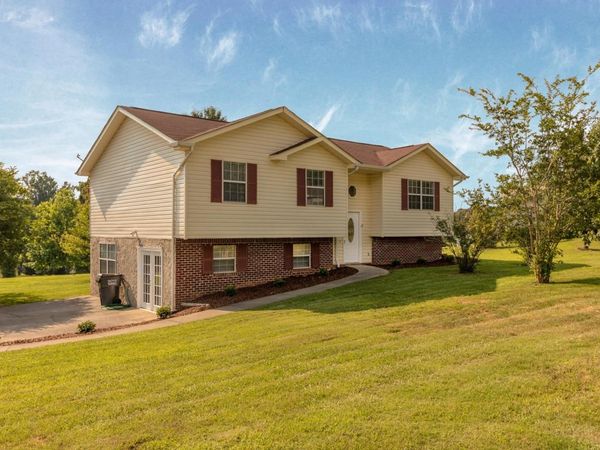 1433 Dustin Drive , Dalton, GA 30720