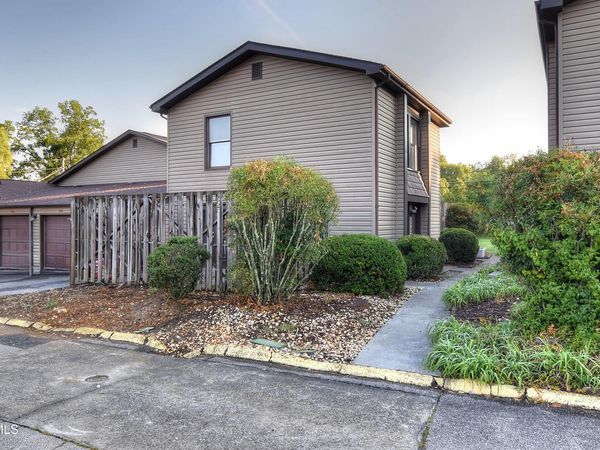 515 Pilgrim Court, Unit D, Johnson City, TN 37601