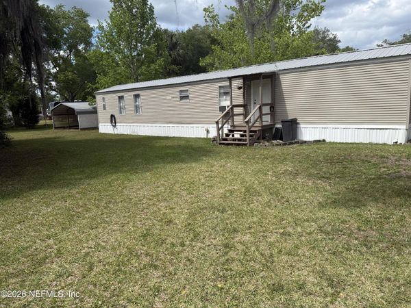 105 CANARY Lane, Satsuma, FL 32189