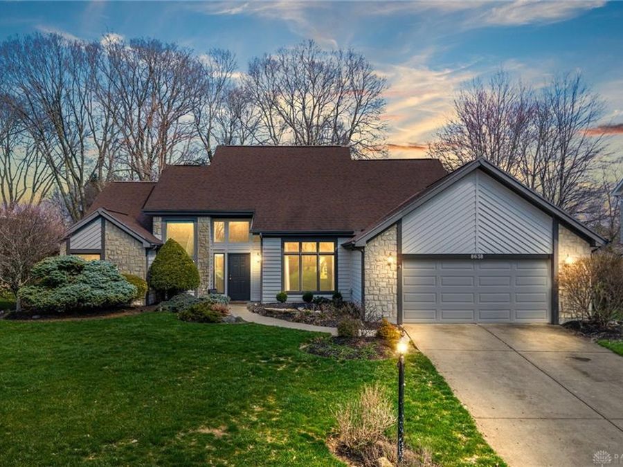 8638 Sycamore Trails Drive, Springboro, OH 45066 Photo 1