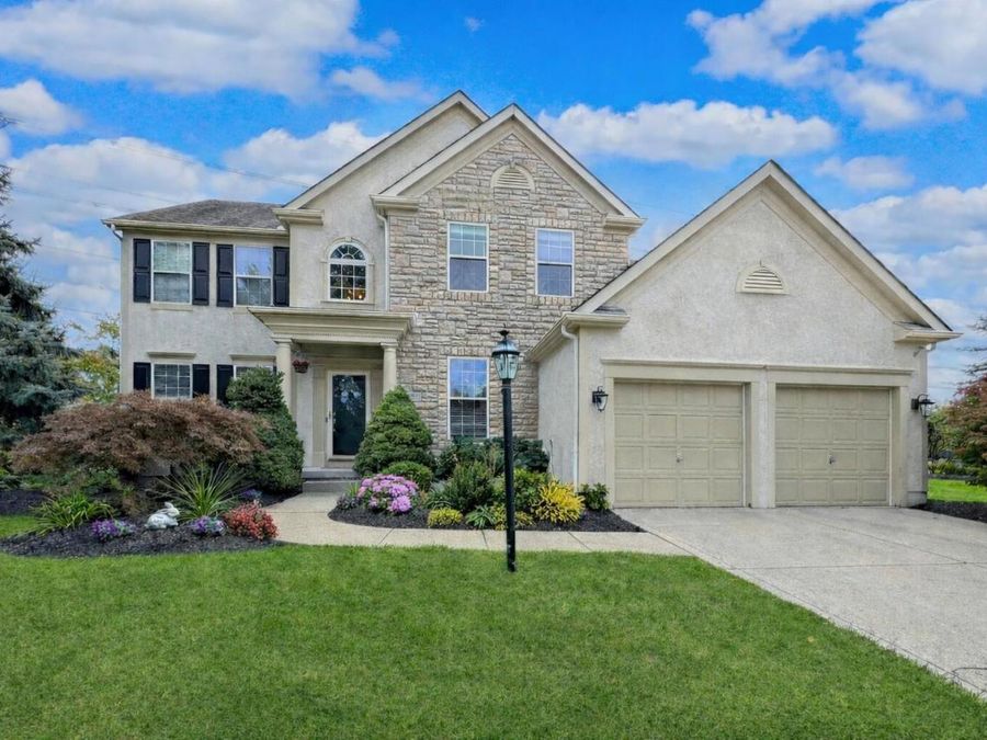 6201 Lampton Pond Drive , Hilliard, OH 43026 Photo 1