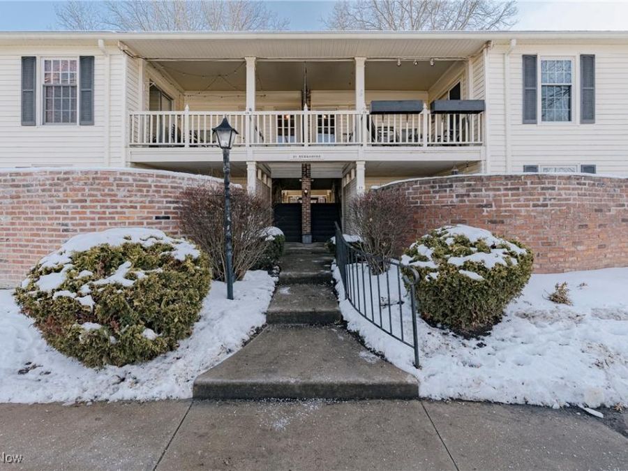 25 Berkshire Court , Unit 3A, Akron, OH 44313 Photo 1