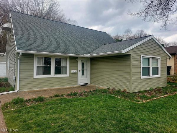 2215 Clyde Street , Poland, OH 44514