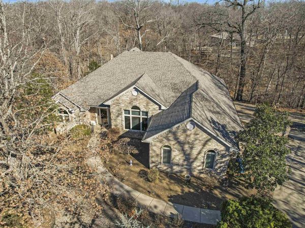 18 Kirkliston Ln , Bella Vista, AR 72715