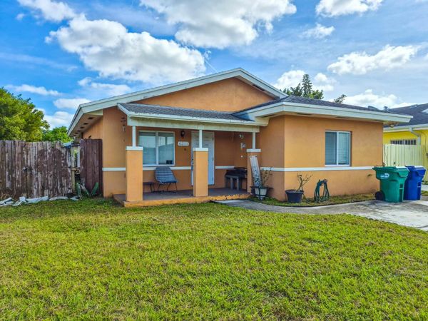 6351 NW 31st Court , Miami, FL 33147