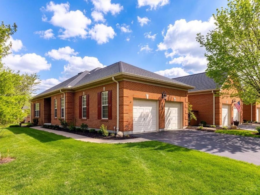 8241 Abbott Lane, Sycamore Township, OH 45249 Photo 2