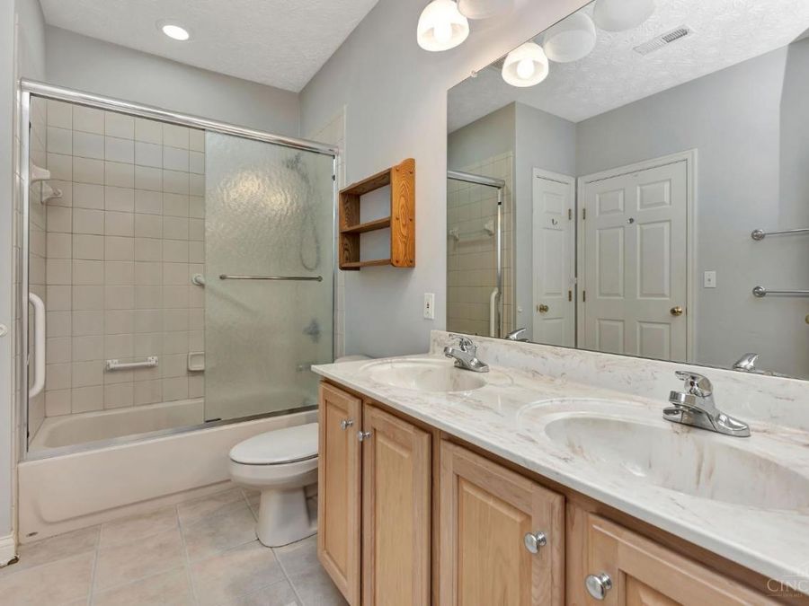 8241 Abbott Lane, Sycamore Township, OH 45249 Photo 33
