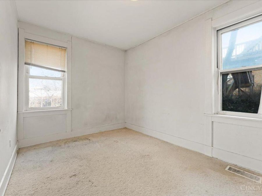 558 Howell Avenue, Cincinnati, OH 45220 Photo 10