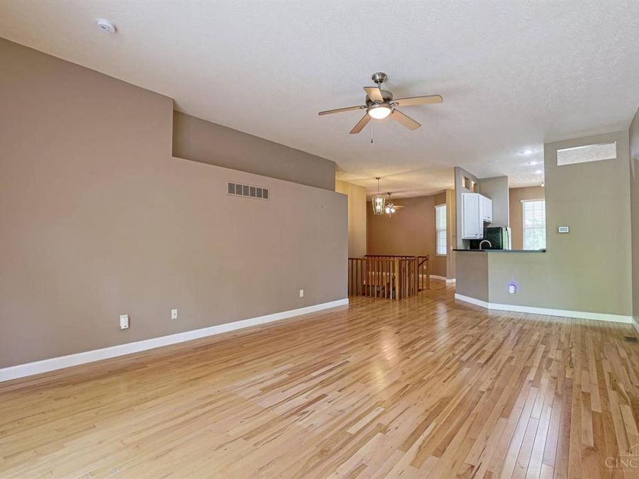 5957 Castlewood Crossing, Miami Township, OH 45150 Photo 10