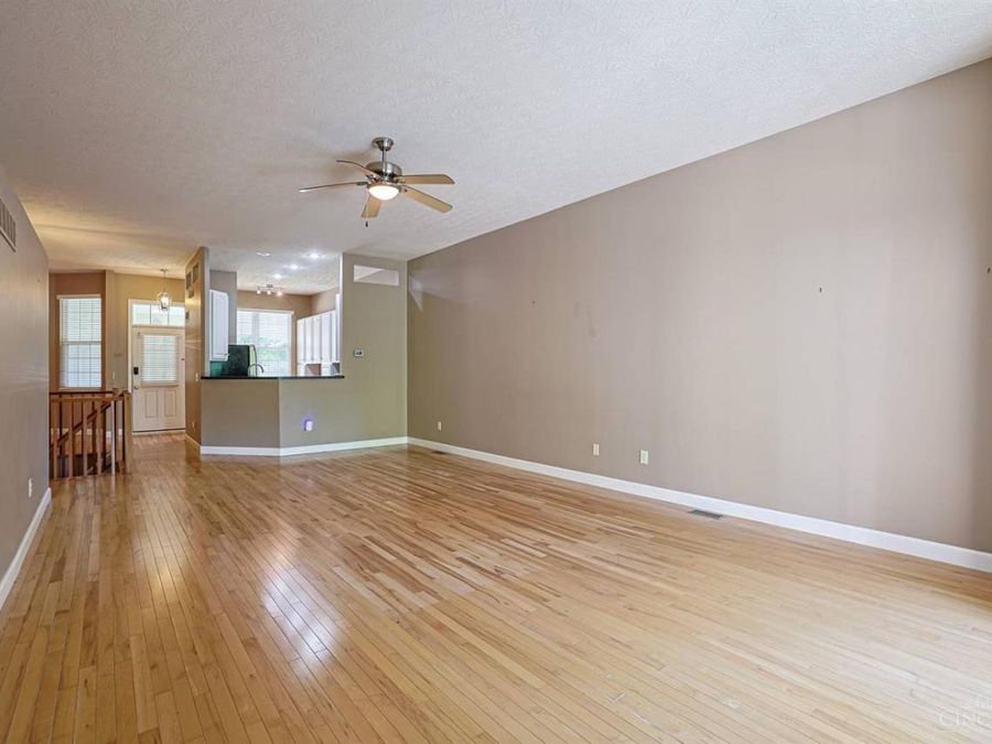 5957 Castlewood Crossing, Miami Township, OH 45150 Photo 11