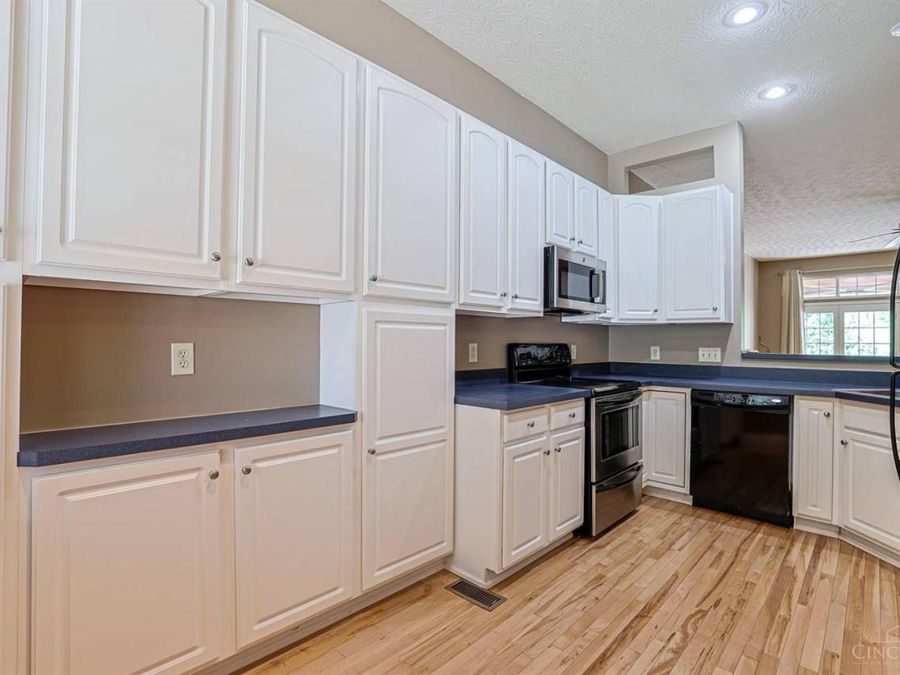 5957 Castlewood Crossing, Miami Township, OH 45150 Photo 15